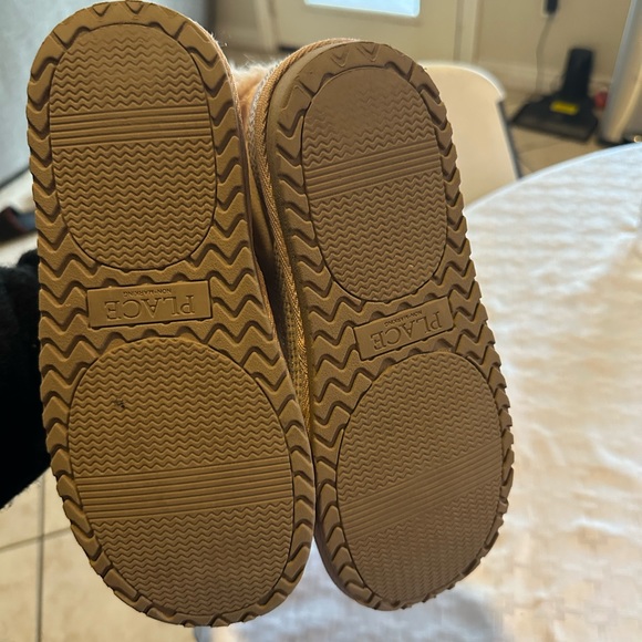 New! Size 4 girl boots - Picture 3 of 3